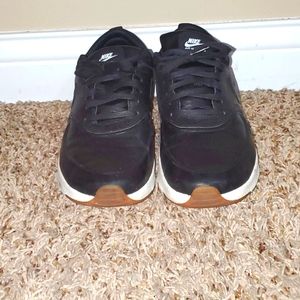 Black Nike Air Max Thea